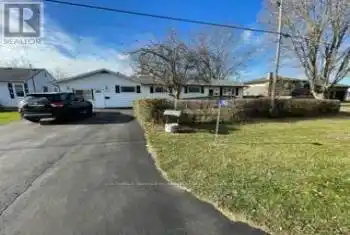 1303 Spears Road, Fort Erie (334 - Crescent Park), Ontario L2A4N5, 3 Bedrooms Bedrooms, ,1 BathroomBathrooms,All Houses,For Sale,Spears,X11572805