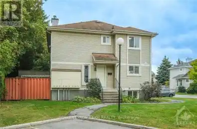 90 MCDERMOT Court Ottawa Ontario K2L3V1