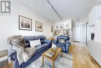 20 Southport Street Unit# 511, Toronto (High Park-Swansea), Ontario M6S4Y8, 2 Bedrooms Bedrooms, ,1 BathroomBathrooms,Condo,For Sale,Southport,W11568783