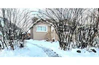 12018 77 ST NW NW Unit# 12018 Edmonton Alberta T5B2G7