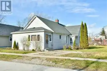 228 Courtwright Street, Fort Erie (332 - Central), Ontario L2A2R8, 3 Bedrooms Bedrooms, ,1 BathroomBathrooms,All Houses,For Sale,Courtwright,X11821384