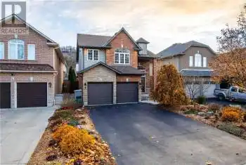 14 EVERGREENS Drive, Grimsby, Ontario L3M5P8, 3 Bedrooms Bedrooms, ,4 BathroomsBathrooms,All Houses,For Sale,EVERGREENS,40682362