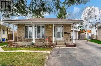 93 ROBERTS Crescent Kitchener Ontario N2E1A6