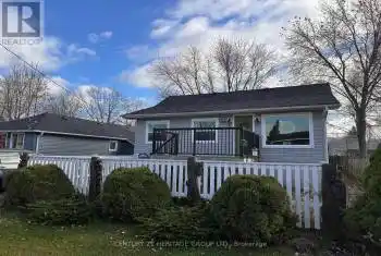 255 Pine Beach Drive, Georgina (Keswick South), Ontario L4P2V7, 4 Bedrooms Bedrooms, ,2 BathroomsBathrooms,All Houses,For Sale,Pine Beach,N11822304