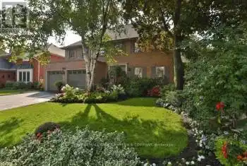 1034 Oak Meadow Road, Oakville (Glen Abbey), Ontario L6M1J7, 4 Bedrooms Bedrooms, ,3 BathroomsBathrooms,All Houses,For Rent,Oak Meadow,W11823298