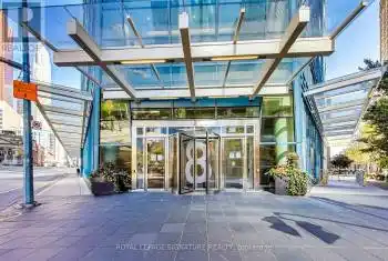 8 The Esplanade Unit# 1104, Toronto (Waterfront Communities), Ontario M5E0A6, 2 Bedrooms Bedrooms, ,1 BathroomBathrooms,Condo,For Sale,The Esplanade,C11823815