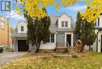 15 Farnsworth Dr, Toronto, Ontario M9N 2Z5, 3 Bedrooms Bedrooms, 8 Rooms Rooms,3 BathroomsBathrooms,All Houses,Sold,Farnsworth,W11824532