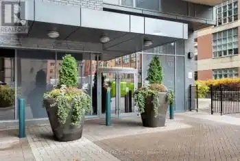 478 King Street Unit# 301, Toronto (Waterfront Communities), Ontario M5V0A8, 2 Bedrooms Bedrooms, ,2 BathroomsBathrooms,Condo,For Sale,King,C11824505