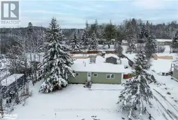 1149 OLD MUSKOKA Road, Huntsville (Stephenson), Ontario P0B1M0, 2 Bedrooms Bedrooms, ,1 BathroomBathrooms,Commercial,For Sale,OLD MUSKOKA,X11823186