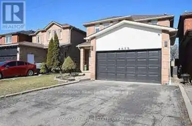 4659 Full Moon Circle Mississauga (Hurontario) Ontario L4Z2L7