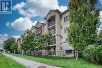 2035 Appleby Line Unit# 401, Burlington (Uptown), Ontario L7L7G8, 2 Bedrooms Bedrooms, ,2 BathroomsBathrooms,Condo,For Sale,Appleby,W11880625