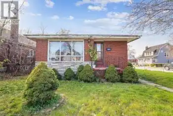 632 BEACH Boulevard, Hamilton, Ontario L8H6Y1, 2 Bedrooms Bedrooms, ,1 BathroomBathrooms,All Houses,For Sale,BEACH,40679877