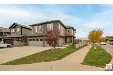 4904 CRABAPPLE LN SW Edmonton Alberta T6X0X6