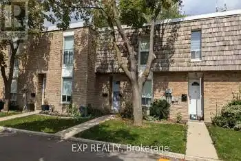 701 Burnhamthorpe Road Unit# 106, Toronto (Markland Wood), Ontario M9C2Z6, 3 Bedrooms Bedrooms, ,3 BathroomsBathrooms,All Houses,For Rent,Burnhamthorpe,W11881891