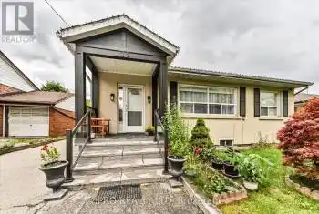 135 Downsview Avenue, Toronto (Downsview-Roding-CFB), Ontario M3M1E3, 5 Bedrooms Bedrooms, ,4 BathroomsBathrooms,All Houses,For Sale,Downsview,W11882723