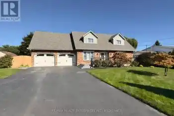 6 Vine Road, Grimsby (541 - Grimsby West), Ontario L3M5A2, 4 Bedrooms Bedrooms, ,4 BathroomsBathrooms,All Houses,For Sale,Vine,X9418160