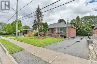 130 Palmer Avenue Richmond Hill (Harding) Ontario L4C1N8