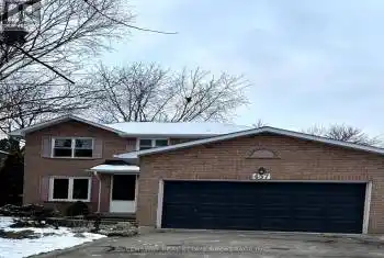 457 Claremont Crescent, Oakville (Eastlake), Ontario L6J6J9, 4 Bedrooms Bedrooms, ,4 BathroomsBathrooms,All Houses,For Rent,Claremont,W11885046