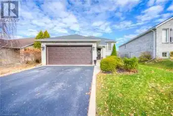 16 MCGUINESS Drive, Brantford, Ontario N3T6M5, 4 Bedrooms Bedrooms, ,2 BathroomsBathrooms,All Houses,For Sale,MCGUINESS,40684127