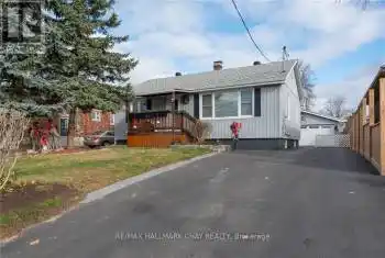 7 Seaforth Street, Barrie (Lakeshore), Ontario L4N3H7, 4 Bedrooms Bedrooms, ,2 BathroomsBathrooms,All Houses,For Sale,Seaforth,S11886788