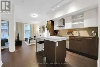 1030 King Street Unit# 1044, Toronto (Trinity-Bellwoods), Ontario M6K3N3, 2 Bedrooms Bedrooms, ,1 BathroomBathrooms,Condo,For Sale,King,C11888318