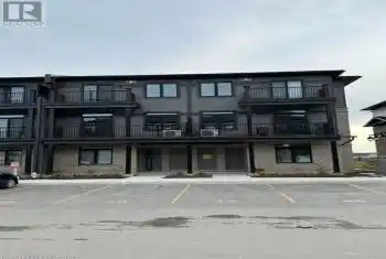 47 LOMOND Lane, Kitchener, Ontario N2R1R7, 2 Bedrooms Bedrooms, ,3 BathroomsBathrooms,All Houses,For Rent,LOMOND,40684607