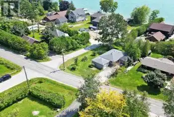 71 Lakeshore Road, Oro-Medonte, Ontario L0L2E0, 2 Bedrooms Bedrooms, ,1 BathroomBathrooms,All Houses,For Sale,Lakeshore,S11889249