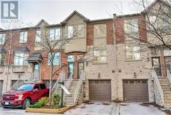 682 SUMMERS Common, Burlington, Ontario L7L1A1, 2 Bedrooms Bedrooms, ,2 BathroomsBathrooms,All Houses,For Sale,SUMMERS,40685034