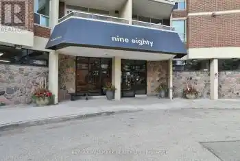 980 Broadview Ave Unit# 1808, Toronto, Ontario M4K 3Y1, 3 Bedrooms Bedrooms, 6 Rooms Rooms,2 BathroomsBathrooms,Condo,Sold,Broadview,E11891228