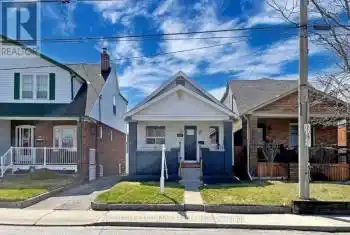 521 Sammon Avenue, Toronto (Danforth Village-East York), Ontario M4J2B3, 3 Bedrooms Bedrooms, ,2 BathroomsBathrooms,All Houses,For Rent,Sammon,E11891294