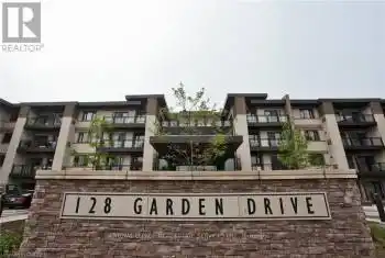 128 Garden Drive Unit# 109, Oakville (Old Oakville), Ontario L6K0H7, 2 Bedrooms Bedrooms, ,2 BathroomsBathrooms,Condo,For Rent,Garden,W11892314