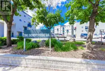 2001 Bonnymede Drive Unit# 204, Mississauga (Clarkson), Ontario L5J4H8, 3 Bedrooms Bedrooms, ,1 BathroomBathrooms,All Houses,For Rent,Bonnymede,W11892819