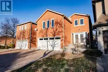 36 Pinewood Drive, Vaughan (Crestwood-Springfarm-Yorkhill), Ontario L4J5P3, 5 Bedrooms Bedrooms, ,4 BathroomsBathrooms,All Houses,For Sale,Pinewood,N11893397