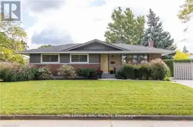 37 LARCHWOOD Drive St. Catharines (461 - Glendale/Glenridge) Ontario L