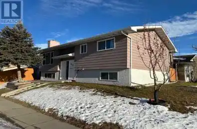 3833 Dover Ridge Drive Calgary Alberta T2B2N2