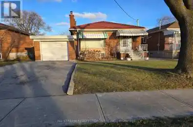 25 HEATHERGLEN Road Toronto (West Humber-Clairville) Ontario M9W4P9