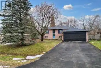 43 MCCARTHY Crescent, Angus, Ontario L3W0J4, 5 Bedrooms Bedrooms, ,3 BathroomsBathrooms,All Houses,For Sale,MCCARTHY,40683375