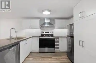 40 Fern Avenue Unit# Lower Toronto (Roncesvalles) Ontario M6R1K1