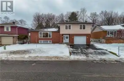 43 EGLEE Avenue North Bay Ontario P1B8Z8