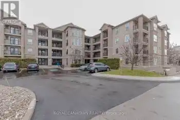 2055 Appleby Line Unit# 211, Burlington (Uptown), Ontario L7L7H1, 3 Bedrooms Bedrooms, ,2 BathroomsBathrooms,Condo,For Sale,Appleby,W11897488