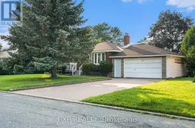 28 ROUNDHAY Drive Ottawa Ontario K2G1B5