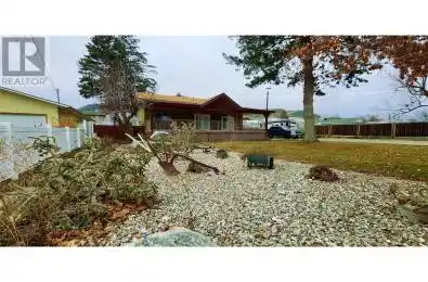 5870 OKANAGAN Street Oliver British Columbia V0H1T0