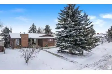 6327 12 AV NW Unit# 6327 Edmonton Alberta T6L2G3