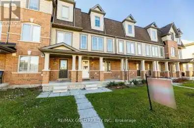 82 Knotty Pine Avenue Cambridge Ontario N3H0E2