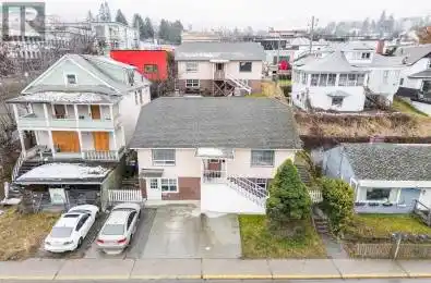 220-222 Vernon Street Unit# 220 Nelson British Columbia V1L4E2