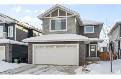 3874 ROBINS CR NW Edmonton Alberta T5S0M8