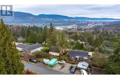 1013 TUXEDO Drive Port Moody British Columbia V3H1L3