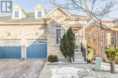 607 Tapestry Lane Newmarket (Stonehaven-Wyndham) Ontario L3X3C9