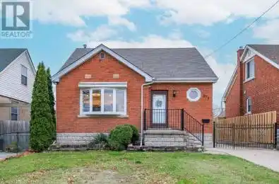 678 BRIGHTON Avenue Hamilton Ontario L8H6H4