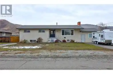 1998 FLEETWOOD Avenue Kamloops British Columbia V2B4S4